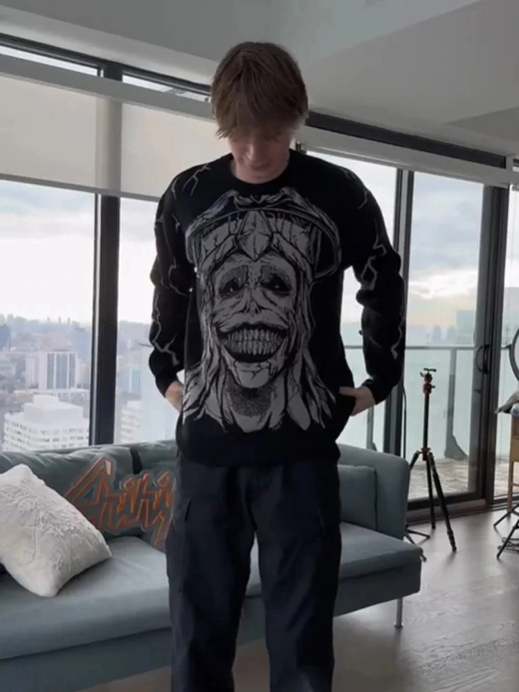 Sweatshirt Solo Leveling Statue